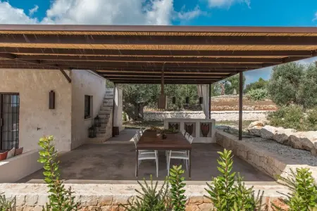 Luxury Trullo Termetrio in Cisternino, Trullo à Cisternino avec Piscine Infinie - Photo 21