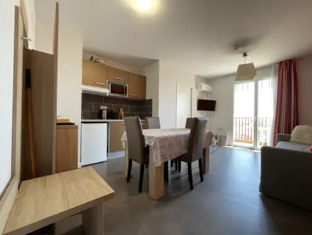 Appartement 2P à Sète avec Piscine, Clim, Parking et Proche Plages - Photo 2