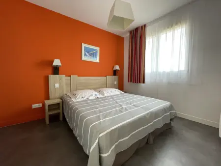 Appartement 2P à Sète avec Piscine, Clim, Parking et Proche Plages - Photo 3