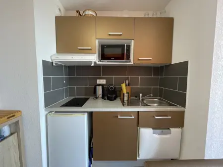 Appartement 2P à Sète avec Piscine, Clim, Parking et Proche Plages - Photo 5