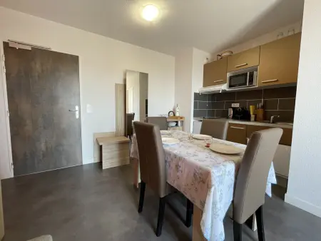 Appartement 2P à Sète avec Piscine, Clim, Parking et Proche Plages - Photo 11