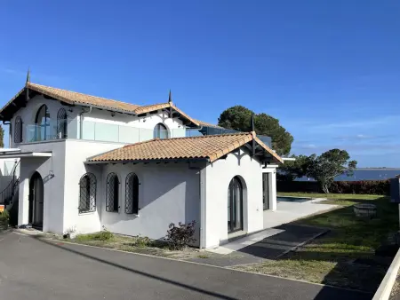 Villa 12 pers avec piscine chauffée et vue exceptionnelle, première ligne Bassin d'Arcachon - Photo 23