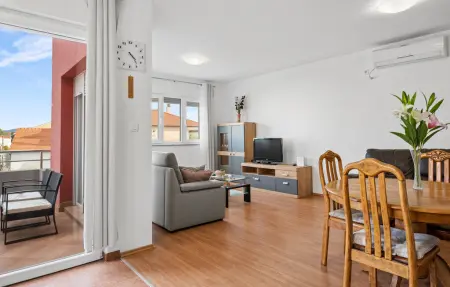 Appartement 4 personnes à Brodarica - Photo 2