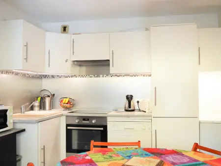 Appartement 2 pièces cabine avec terrasse, jardin, piscine et parking, proche plage - Le Lavandou - Photo 4