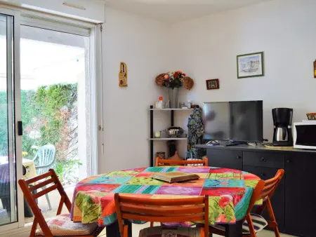 Appartement 2 pièces cabine avec terrasse, jardin, piscine et parking, proche plage - Le Lavandou - Photo 6