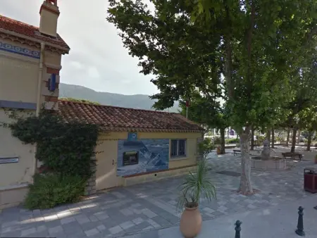 Appartement 2 pièces cabine avec terrasse, jardin, piscine et parking, proche plage - Le Lavandou - Photo 13