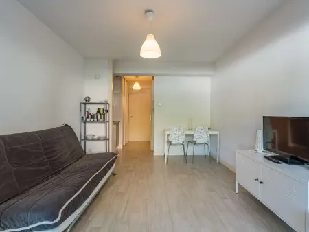 Charmant studio avec terrasse, parking en sous-sol, entre Biarritz et Anglet, à 5 km des plages - Photo 2