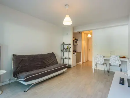 Charmant studio avec terrasse, parking en sous-sol, entre Biarritz et Anglet, à 5 km des plages - Photo 6