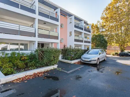 Charmant studio avec terrasse, parking en sous-sol, entre Biarritz et Anglet, à 5 km des plages - Photo 8