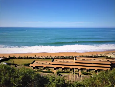 Charmant studio avec terrasse, parking en sous-sol, entre Biarritz et Anglet, à 5 km des plages - Photo 9
