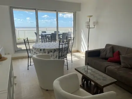 Appartement moderne avec terrasse et garage à Royan - Photo 3