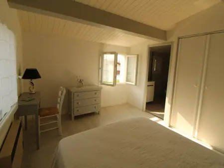 Appartement rénové à Royan, proche plage, terrasse, parking privé - Photo 3