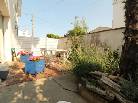 Appartement rénové à Royan, proche plage, terrasse, parking privé - Photo 7