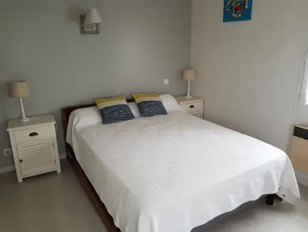 Appartement rénové à Royan, proche plage, terrasse, parking privé - Photo 8