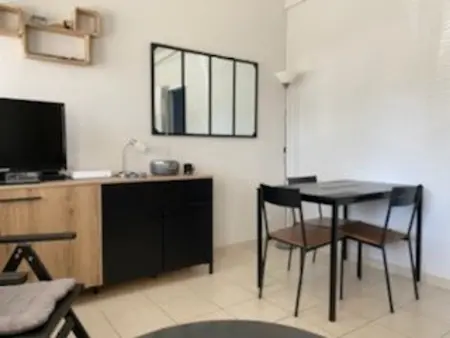 Appartement pieds dans l'eau à Royan avec jardin et équipements complets - Photo 1