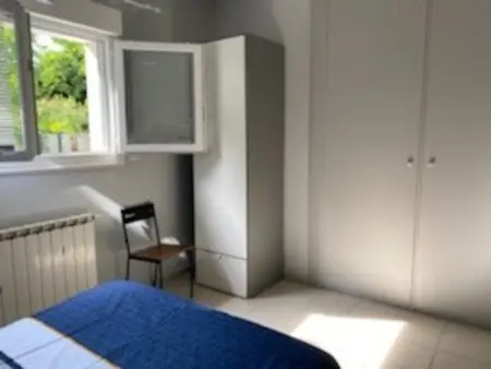 Appartement pieds dans l'eau à Royan avec jardin et équipements complets - Photo 4