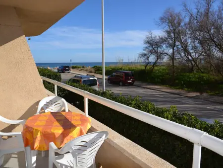 Accès direct à la plage, piscine, jardin privatif – Charmant T2 à L'Estartit - Photo 1