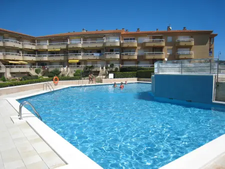 Accès direct à la plage, piscine, jardin privatif – Charmant T2 à L'Estartit - Photo 2