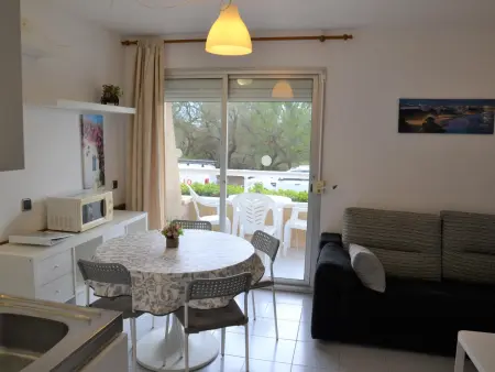 Accès direct à la plage, piscine, jardin privatif – Charmant T2 à L'Estartit - Photo 3