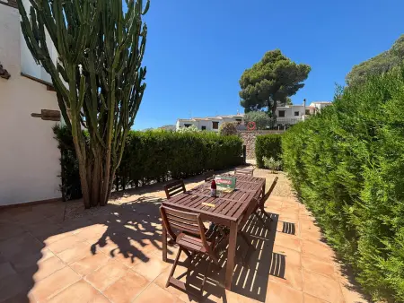 Maison avec Piscine Commune, Jardin et Terrasse - Proche Plage et Villages Médiévaux - Photo 3