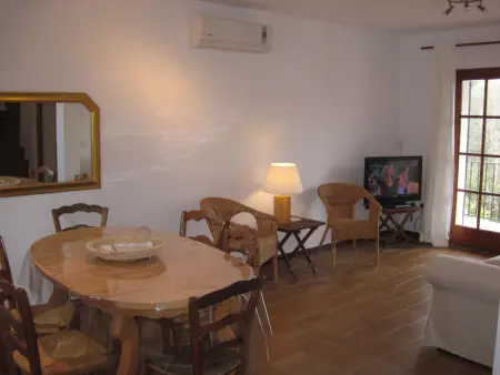Maison avec Piscine Commune, Jardin et Terrasse - Proche Plage et Villages Médiévaux - Photo 7