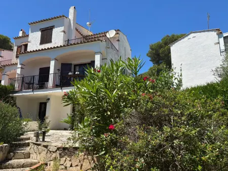 Maison avec Piscine Commune, Jardin et Terrasse - Proche Plage et Villages Médiévaux - Photo 28
