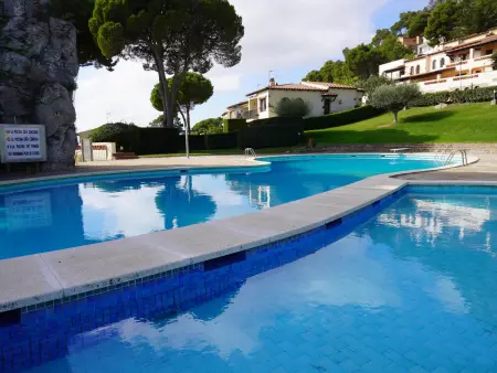 Charmante Maison avec Piscine et Vue Mer à L'Estartit - Photo 3