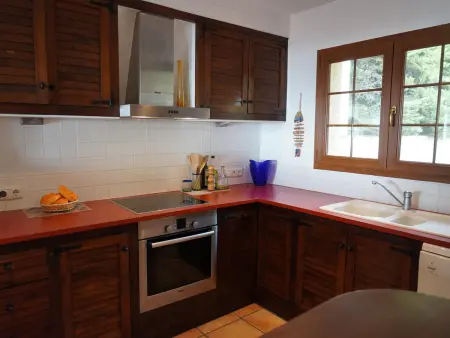 Charmante Maison avec Piscine et Vue Mer à L'Estartit - Photo 5