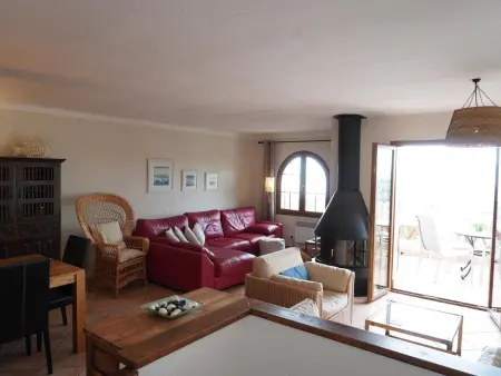 Charmante Maison avec Piscine et Vue Mer à L'Estartit - Photo 15