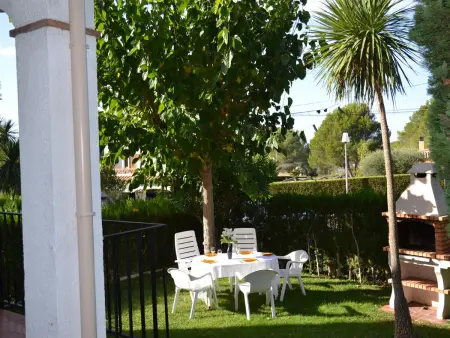 Charmante maison avec jardin, piscine et terrasse à L'Estartit, près de la plage et des villages médiévaux - Photo 1