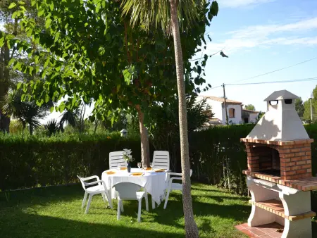 Charmante maison avec jardin, piscine et terrasse à L'Estartit, près de la plage et des villages médiévaux - Photo 3