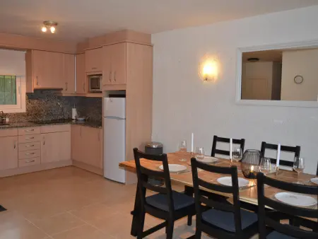 Maison spacieuse avec piscine commune, proche de la mer à L'Estartit, 3 chambres, barbecue, parking - Photo 9