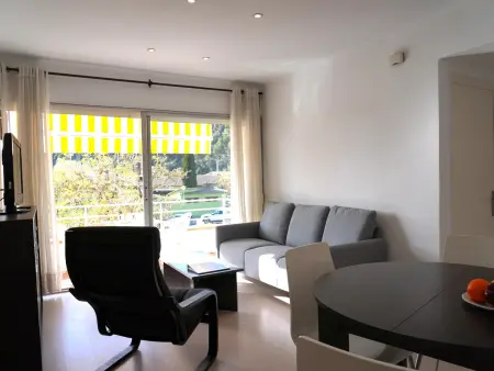 Appartement rénové L'Estartit, 600m plage, piscine, 2 ch. doubles, balcon, proche commerces et port - Photo 4