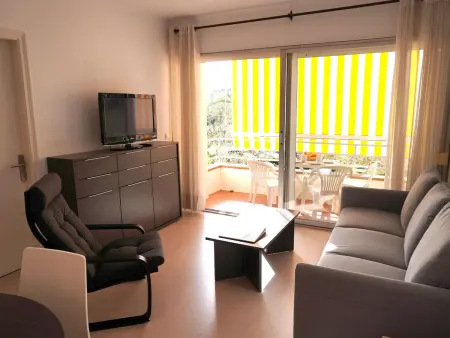 Appartement rénové L'Estartit, 600m plage, piscine, 2 ch. doubles, balcon, proche commerces et port - Photo 9
