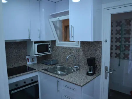 Appartement rénové L'Estartit, 600m plage, piscine, 2 ch. doubles, balcon, proche commerces et port - Photo 10