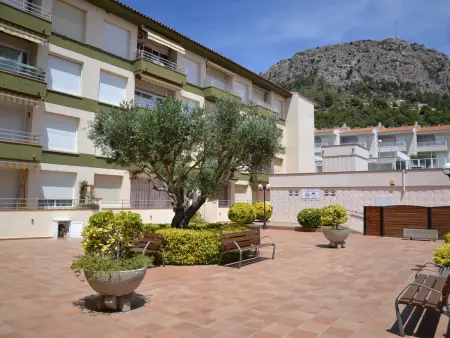 Appartement rénové L'Estartit, 600m plage, piscine, 2 ch. doubles, balcon, proche commerces et port - Photo 14