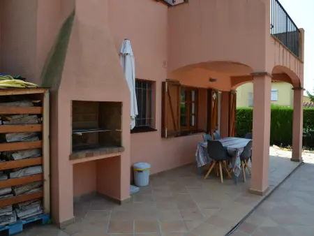 Villa avec Piscine Privée, Jardin Clôturé et Proche Plage- Idéale pour Familles! - Photo 6