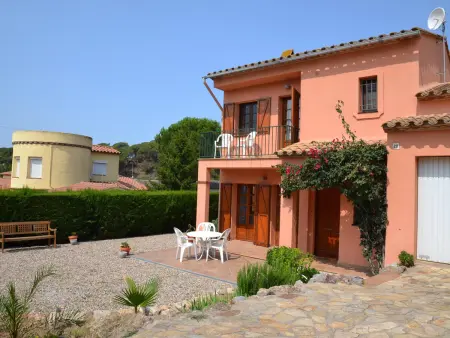 Villa avec Piscine Privée, Jardin Clôturé et Proche Plage- Idéale pour Familles! - Photo 7