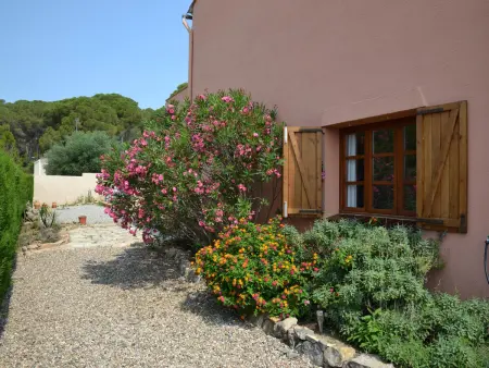 Villa avec Piscine Privée, Jardin Clôturé et Proche Plage- Idéale pour Familles! - Photo 11