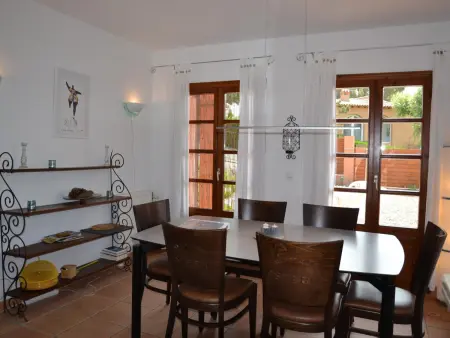 Villa avec Piscine Privée, Jardin Clôturé et Proche Plage- Idéale pour Familles! - Photo 17