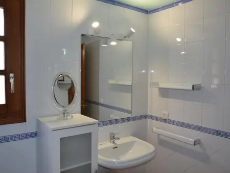 Villa avec Piscine Privée, Jardin Clôturé et Proche Plage- Idéale pour Familles! - Photo 34