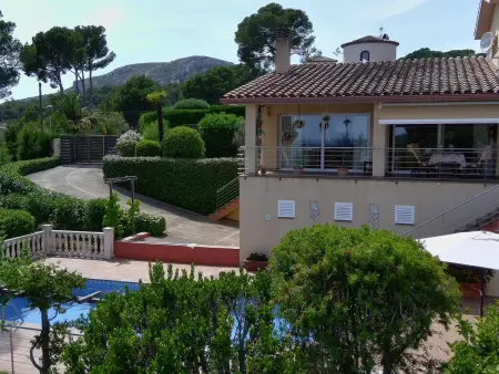 Villa avec Piscine Privée et Air Con - 4 km Plage - Photo 1