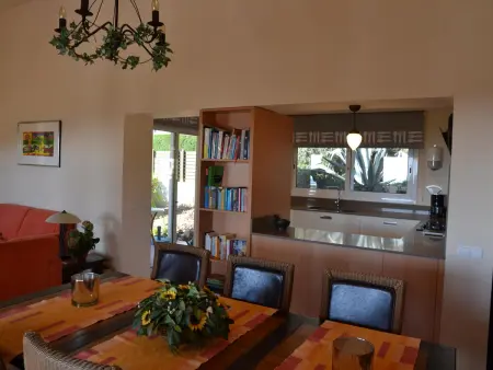 Villa avec Piscine Privée et Air Con - 4 km Plage - Photo 32