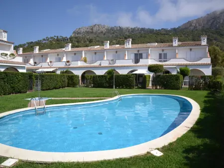 Maison avec Piscine et Jardin, à 500m de la Plage de L'Estartit, Idéale pour Familles - Photo 1