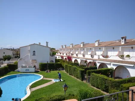 Maison avec Piscine et Jardin, à 500m de la Plage de L'Estartit, Idéale pour Familles - Photo 12