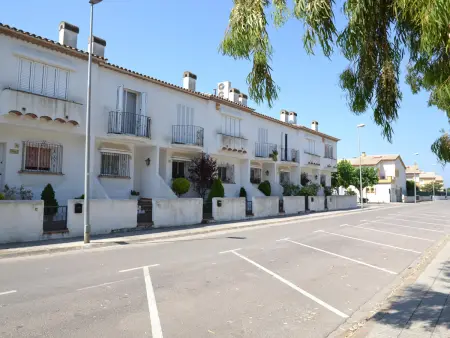Maison avec Piscine et Jardin, à 500m de la Plage de L'Estartit, Idéale pour Familles - Photo 13