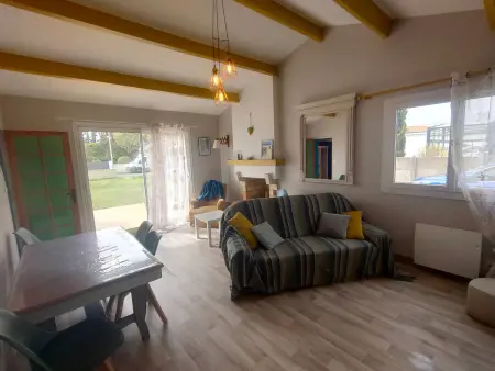 Maison rénovée 6 couchages, quartier calme près plage - Photo 2