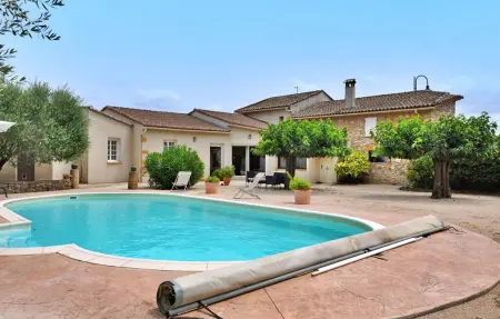 La Villa Des Fleurs, Maison 8 personnes à Cavillargues - Photo 3