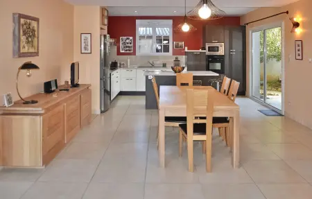 La Villa Des Fleurs, Maison 8 personnes à Cavillargues - Photo 4