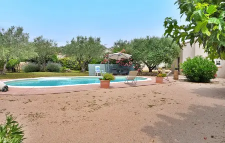 La Villa Des Fleurs, Maison 8 personnes à Cavillargues - Photo 9